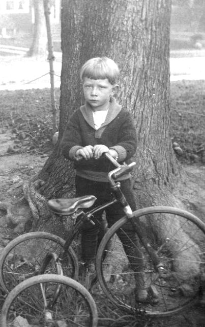  Dad at age 5 (1926) 
