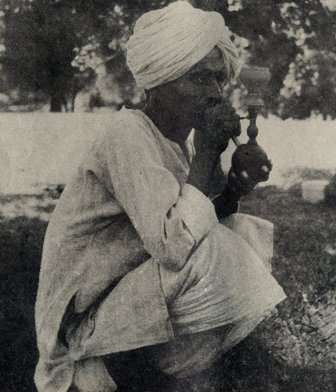  Smoking a water pipe, Gaya, India 